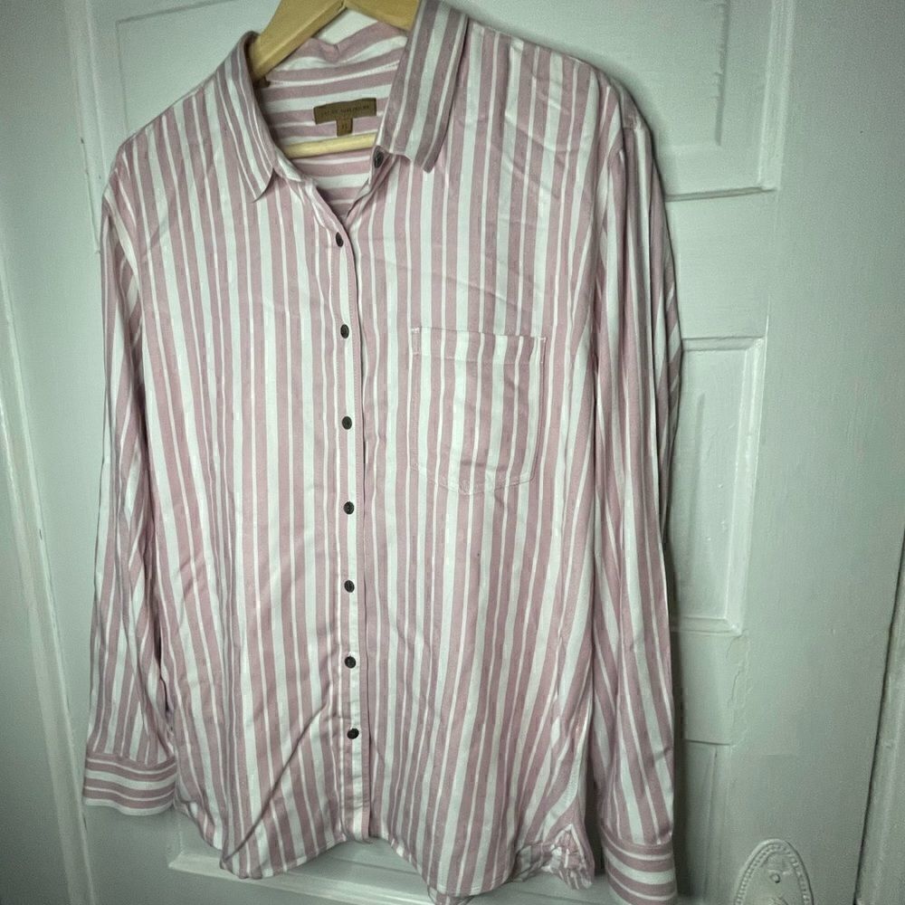 JACHS Girlfriend Long Sleeve Button Up Blouse - Picture 8 of 11